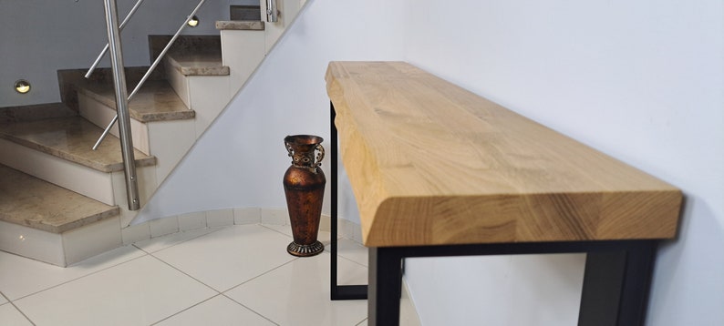 Timberena Table console en chêne massif fait main avec design moderne, bord vivant, pieds en forme de U image 1