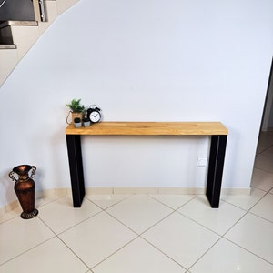 Timberena Table console en chêne massif fait main avec design moderne, bord vivant, pieds en forme de U image 4