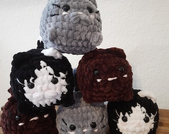 Crocheted plush cat - 1 piece - various colors
