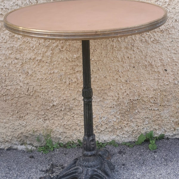 TABLE VINTAGE DE "Bistrot Parisien"