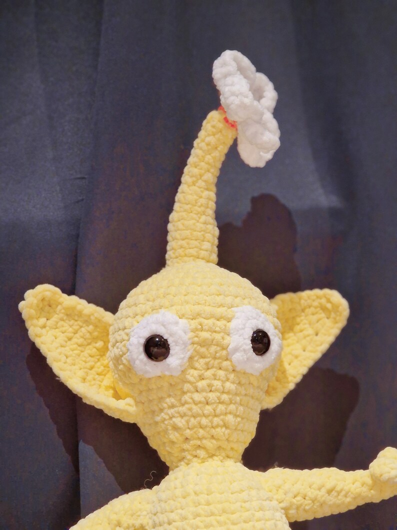 Adorable Pikmin Crochet Pattern - Perfect Gift for Gamers