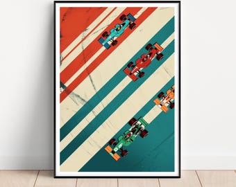 Può includere: Un poster in stile vintage con quattro auto da corsa in linea diagonale su uno sfondo a strisce. Le auto sono rosse, arancioni, verdi e blu. Lo sfondo è un mix di strisce rosse, bianche e blu.