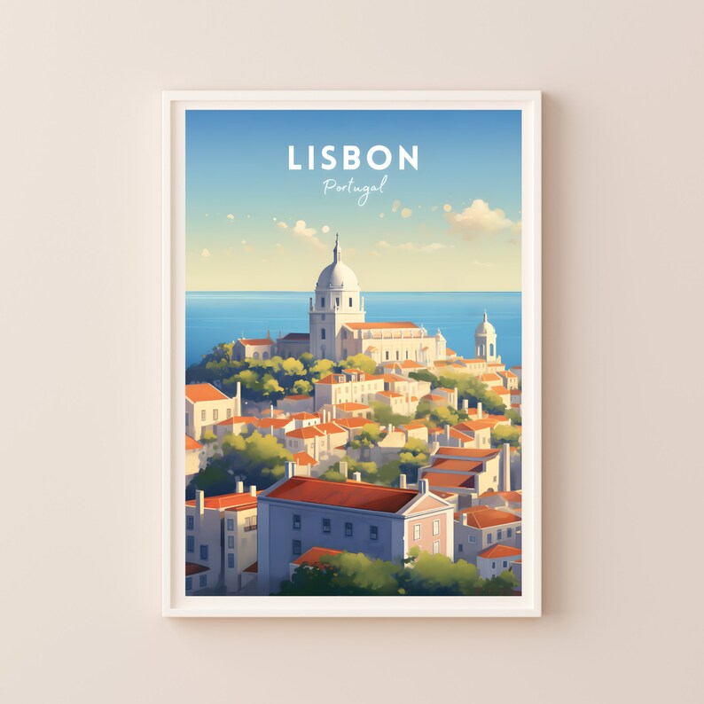 K&ouml;nnte beinhalten: Ein Vintage-Reiseposter mit einer farbenfrohen Illustration von Lissabon, Portugal. Das Poster zeigt eine Stadtlandschaft mit einem wei&szlig;en Kirchengeb&auml;ude und dem Text "LISBON Portugal".
