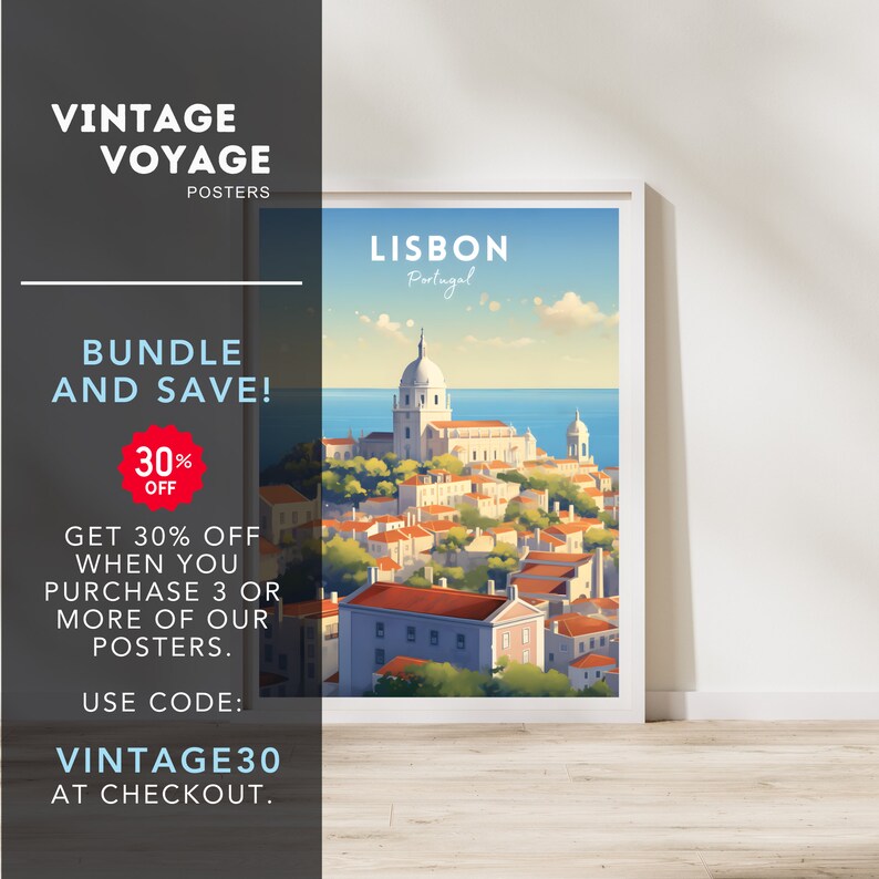 K&ouml;nnte beinhalten: Ein Vintage-Reiseposter mit einer farbenfrohen Illustration von Lissabon, Portugal. Das Poster hat einen wei&szlig;en Hintergrund mit dem Text "LISBON Portugal" in schwarzer Schrift oben. Die Illustration zeigt eine Stadtlandschaft mit Geb&auml;uden, einer Kirche und einem Gew&auml;sser. Das Poster ist in einem wei&szlig;en Rahmen gerahmt und auf einem Holzboden ausgestellt.