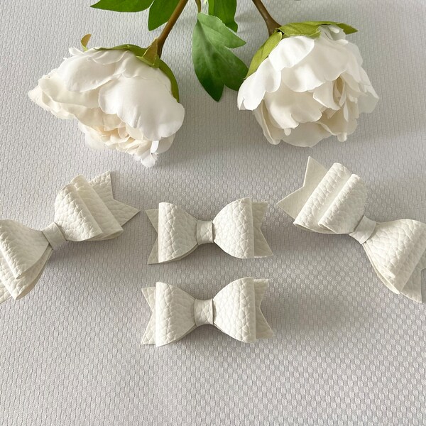 White baby bows, white piggie bows, pigtail bows, white bow, white hair accessories, baby bows, toddler bows, dinky bows