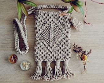 Handytasche zum Makramee, Elegante Makrameetasche für Kleinkram, Kleine leinenfarbene Tasche um das Handy zu tragen, Makramee boho Handytasche