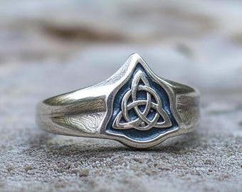 Keltischer Knoten Ring Silber | Dreieinigkeit Knoten Triquetra Ehering | Vintage nordischen skandinavischen Ring | Personalisierte Gravur