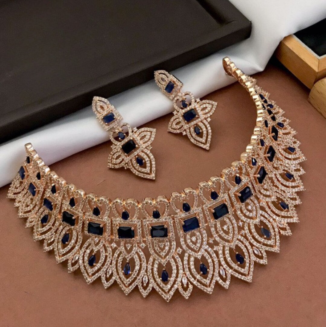 Jewelry gold and diamond shop