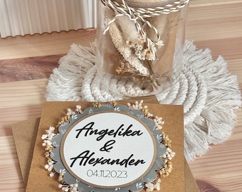 Personalisiertes Glas für Hochzeit mit passender Karte und Trockenblumenstrauß | Geschenk | Geldgeschenk | Namen | Glas mit Deckel | Holz