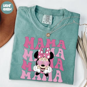 a t - shirt with a minnie mouse on it