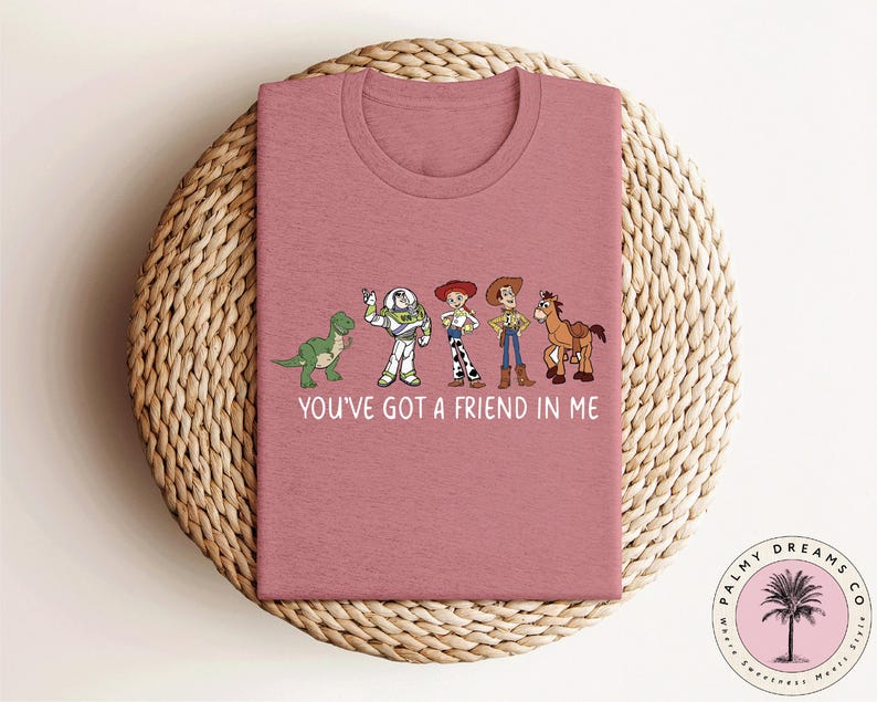Camiseta "Tienes un amigo en mí", camiseta de Disneyland, camiseta de Disney Vacation 2024, camiseta de Toy Story Friends, camiseta de Woody, camiseta infantil de Toy Story imagen 3