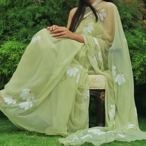 Green Chiffon handpainted customised Party Saree for Wedding with blouse readymade pattern,Lightweight cheap personalised gift for her