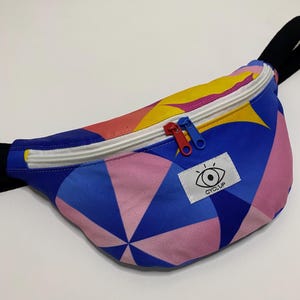 Upcycled fabric fanny pack – Unique, handmade and unisex