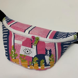 Sac banane unique en torchon calendaire vintage, sac banane motif chat, banane upcyclée, denim fanny pack, petit sac bandoulière unisexe
