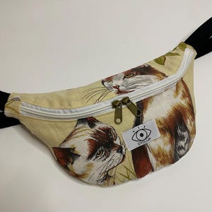 Sac banane unique en torchon calendaire vintage, banane upcyclée, denim fanny pack, bum bag, sac de ceinture, petit sac bandoulière unisexe