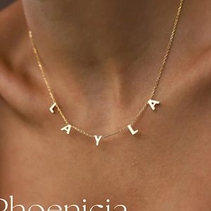 Collar de letras de oro, collar de nombre, collar inicial lateral, collar personalizado, joyería personalizada, joyería hecha a mano, joyería de verano