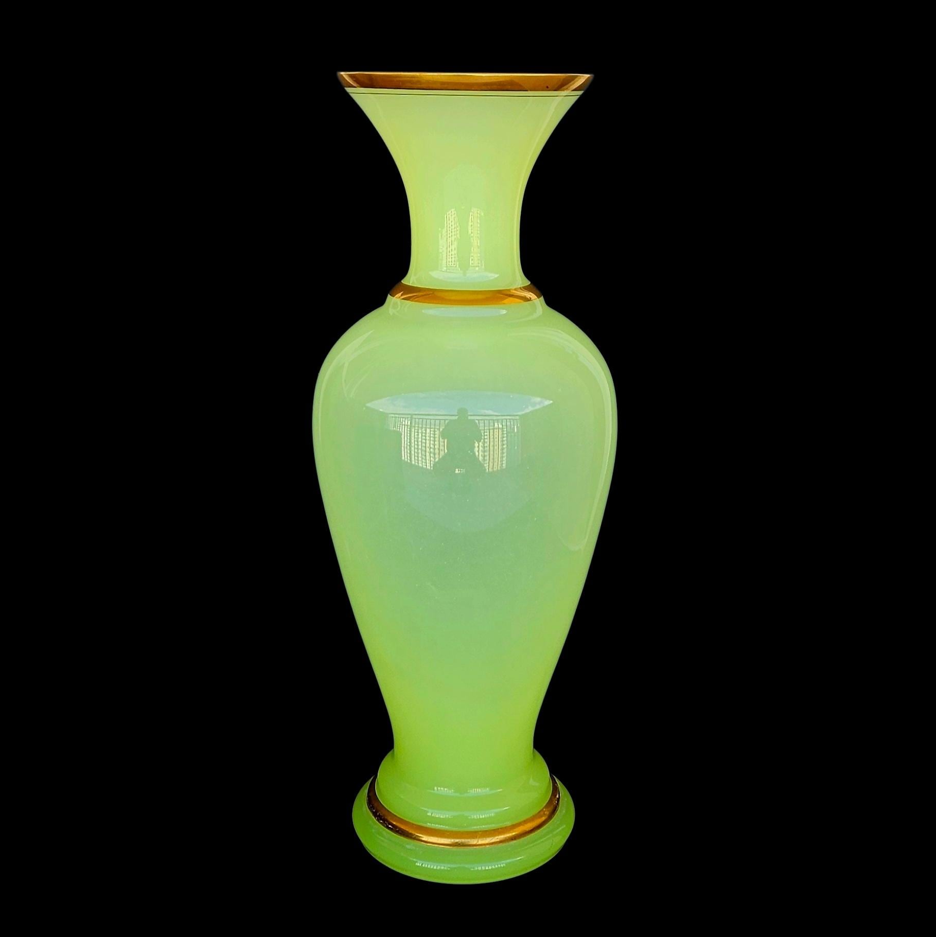 Antique Baccarat Uranium Opaline Vase 20
