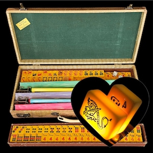 Vintage Cardinal Mah Jongg Set 152 Catalin Butterscotch Bakelite Tiles Complete American Mahjong image 1