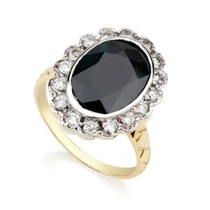 A royal sapphire ring inspired by Princess Diana.Sapphire and diamond ring, sapphire ring, sapphire stone