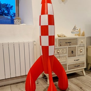 Tintin-inspired rocket 90cm to 1.20m