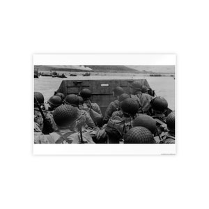 D-Day Landings at Omaha Beach 1944 Matte Wall Art Picture Print 3 Sizes Available 24x36 18x24 12x18