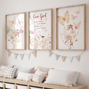 Wilde bloemen en vlinderprint, wilde bloemenkwekerij, vlinderprints, vlinderkwekerij, vlinderdecor, boho kinderkamer kunst aan de muur, bloem