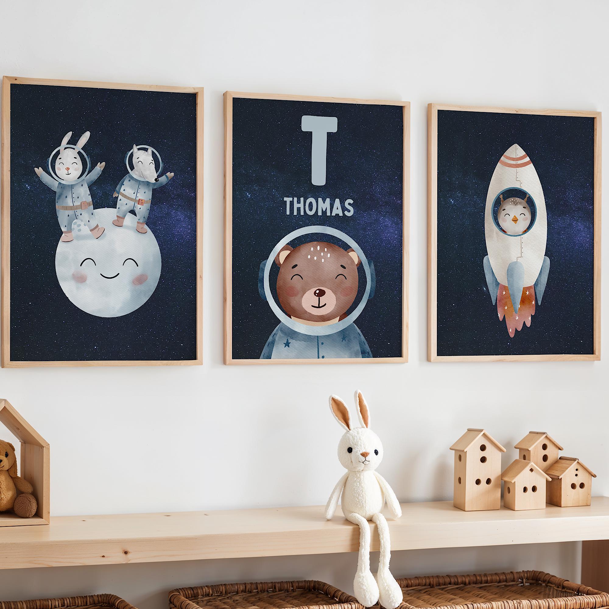パーソナライズされた宇宙をテーマにした子供部屋の装飾、男の子の寝室 