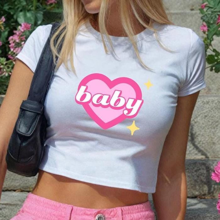 Pink Heart Baby Tee Slogan Retro Graphic T Shirt Cute Sassy Top Y2K 90’s Fashion Trend Crop Top Short T Shirt
