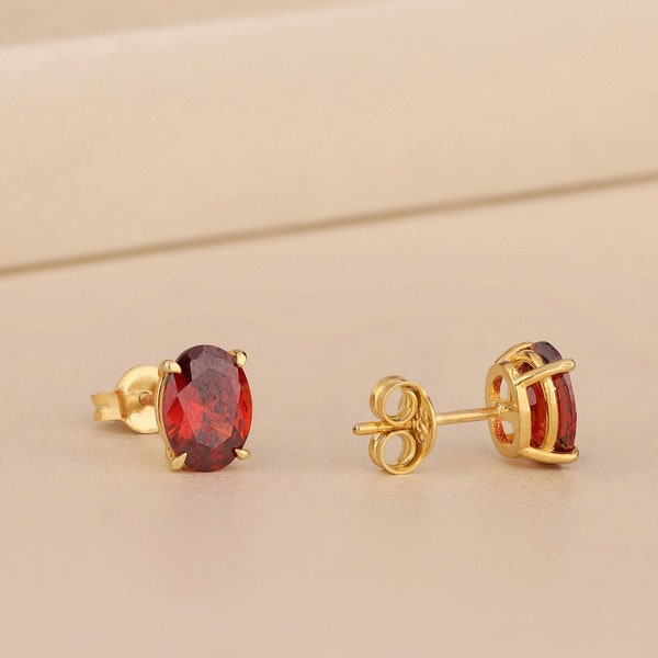 Oval Garnet Stone Earrings in 925 Silver or Gold, Elegant Red Gemstone Earring, Delicate Stud Earrings for Wife, Stud Earrings, Wife Gift