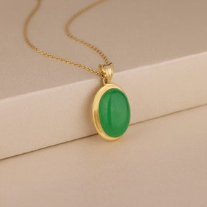 Colar oval de jade verde para mulheres, colar com pingente grande de jade em ouro 10K, 14K e 18K, colar da sorte, joia com pedras preciosas, presente de aniversário