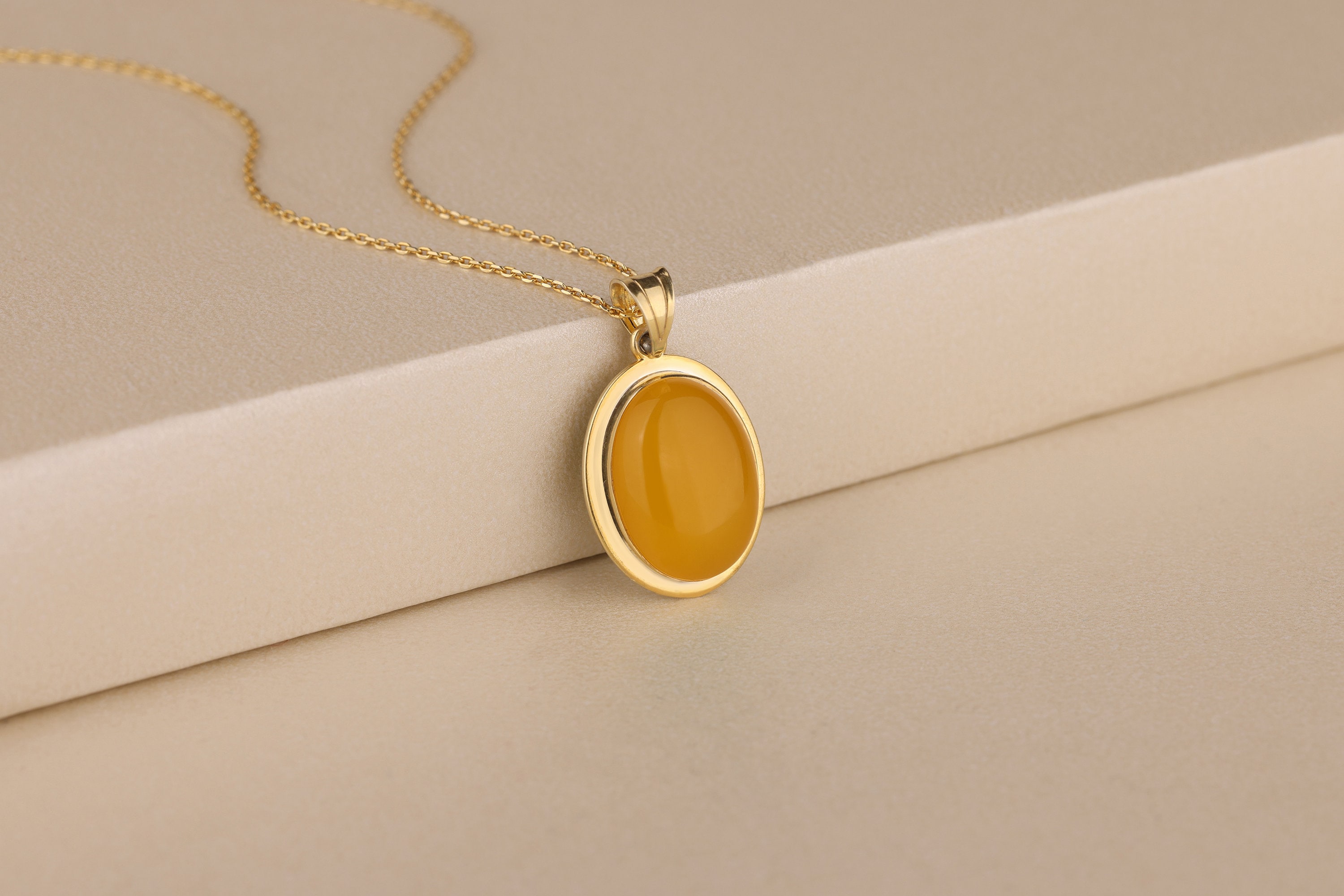 Aqeeq locket shop