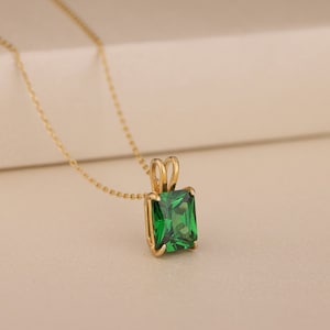 Baguette Emerald Stone Necklace For Her, 10K Gold Unique Statement Necklace, Silver Pendant Necklace, Dainty Women Jewelry, Girlfriend Gift