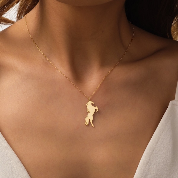 Collier de cheval délicat • Collier de charme de cheval • Pendentif équestre • Cadeau de Noël • Bijoux faits à la main • Cadeau de la fête des mères,