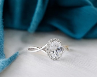 Oval Cut Engagement Ring, 1.50 CT Oval Diamond Ring, Gold Halo Wedding Ring, Anniversary Gift for Women
