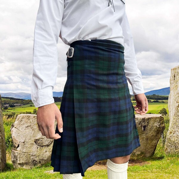 Lightweight Party Kilt Black Watch for Men - 5 Yard Kilt with Leather Straps, Perfect for Parties and Sporting Events