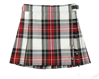 Robe kilt traditionnel Stewart tartan de qualité supérieure pour fille. Parfait pour les festivals et les vêtements décontractés. Lavable en machine. Achetez maintenant !