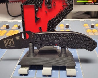 KBPI Spyderco Knife Stand