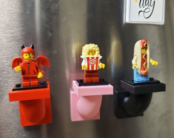 Chunky refrigerator magnet for minifigs