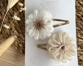 Hair clips “Alma” for girls with flowers made of wool in a set of 2 | Hair clip flowers | Hair accessories girls | Hair clip children