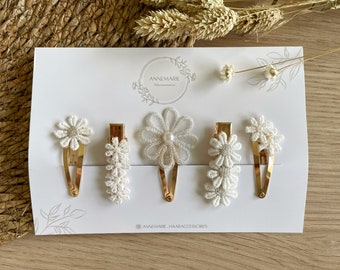 Haarclipset “Edelweiss” voor meisjes met witte kanten bloemen en parels | Haaraccessoires communie doop | Haarclips witte bloemen |