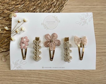 Haarspangen Set für Mädchen mit rosa- und goldfarbenen Blumen | Haarklammern Mädchen | Kinder Haarspangen boho | Geschenk für Mädchen