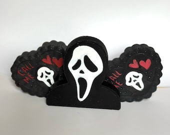 Figura enmascarada de resina hecha a mano