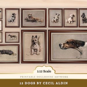 Op de afbeelding: Twaalf zwart-wit illustraties van honden in verschillende poses, ingelijst in bruine houten lijsten. De lijsten zijn in een rasterpatroon op een houten achtergrond gerangschikt. De tekst "1:12 Scale Printable Dollhouse Artwork 12 Dogs by Cecil Aldin" staat onderaan de afbeelding.