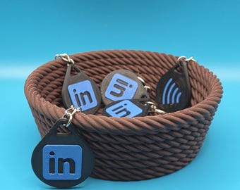 Gepersonaliseerde LinkedIn-sleutelhanger met NFC-chip