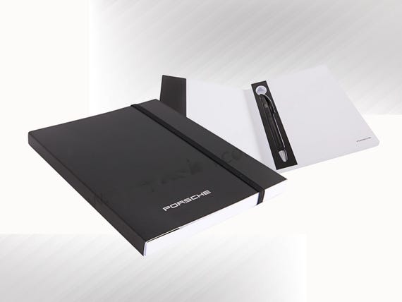 ☆保存版！ ポルシェ PORSCHE フルラインナップ ブックレット☆ ポルシェ ノートブック（ペン付き） – ブラック A5 ジャーナル（男性