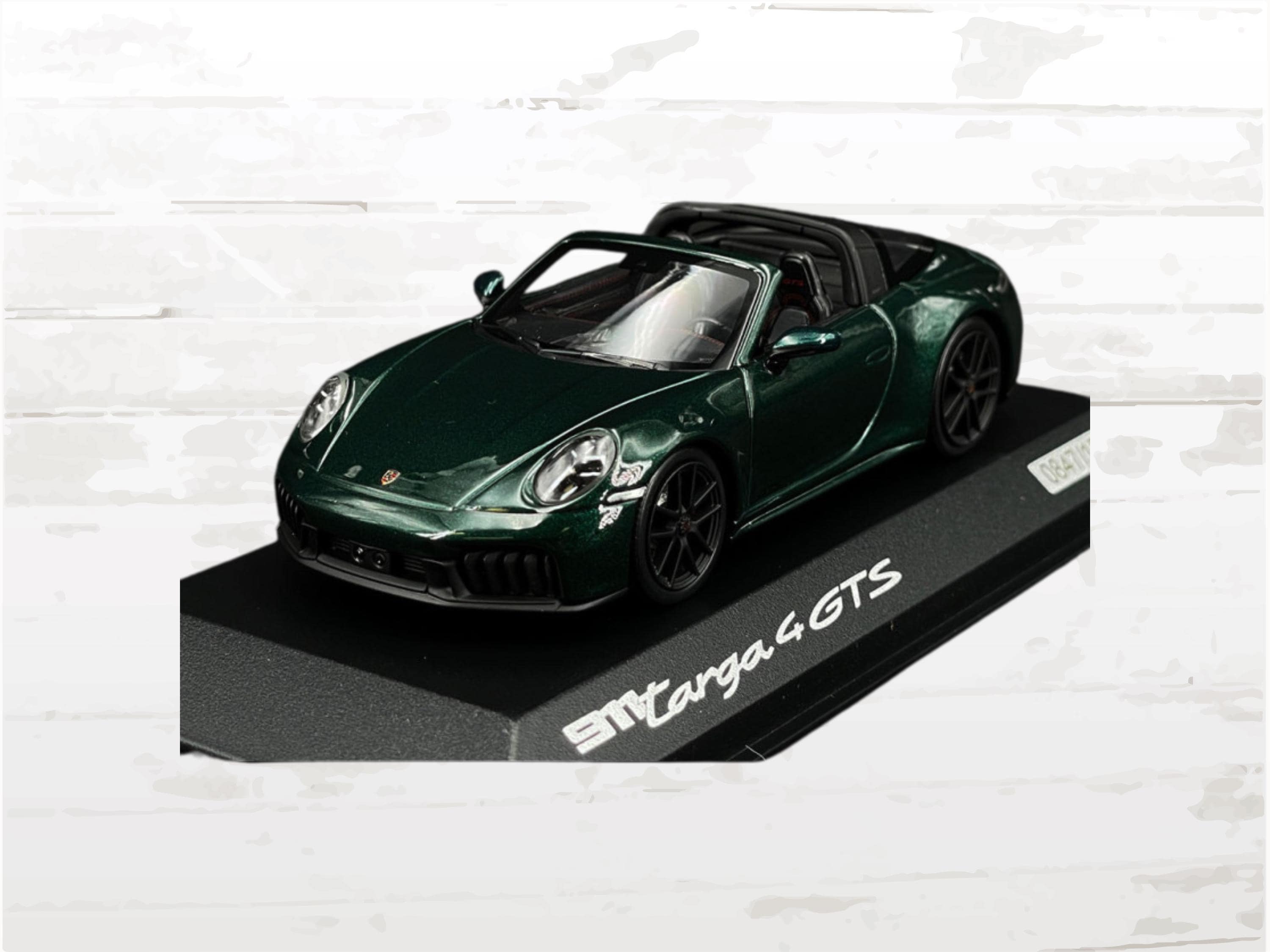 Porsche 911 Targa 4 GTS (2024) Scale Model, Jet Green, 1/43 Scale