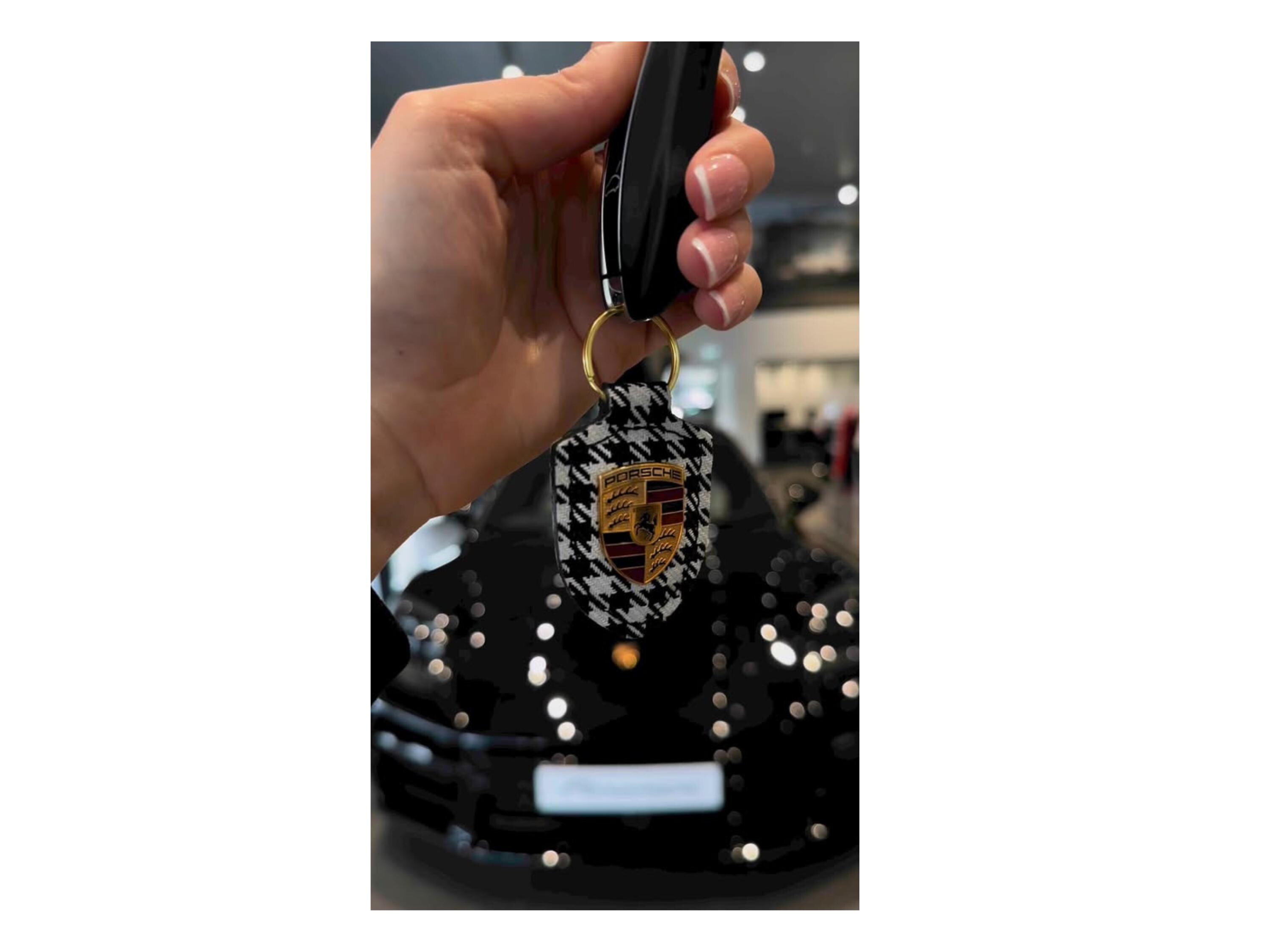 1*3様 PORSCHE ポルシェ キーホルダー リング ペピータ 2個セット ポルシェ ペピータ キーリング：レザー＆ペピータ生地、真鍮リング