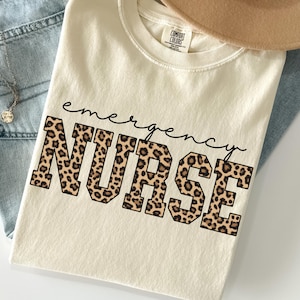 Comfort Colors® Emergency Leopard Nurse Shirt, Emergency Department T-Shirt, Trendy Nurse Shirt, Popular ED Outfit, Gifts For New Nurses Tee
