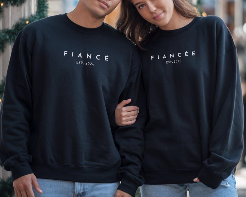 Sudaderas personalizadas para novios, camiseta de compromiso personalizada, futuros esposos, regalo de compromiso, regalo para la prometida, novio y novia imagen 5