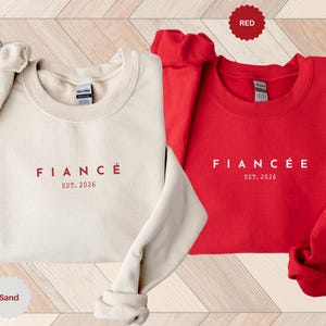 Sudaderas personalizadas para novios, camiseta de compromiso personalizada, futuros esposos, regalo de compromiso, regalo para la prometida, novio y novia imagen 4